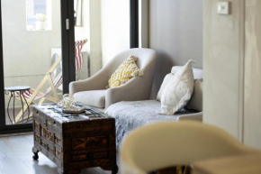 1 bed loft apartment, double patio, secure, Sydney
